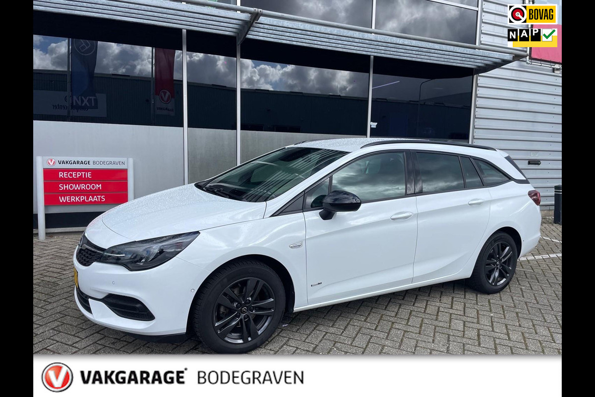 Opel Astra Sports Tourer 1.2 Design & Tech / camera / trekhaak