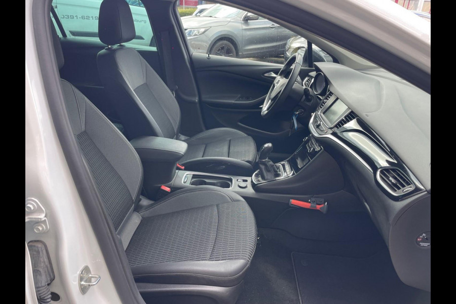 Opel Astra Sports Tourer 1.2 Design & Tech / camera / trekhaak
