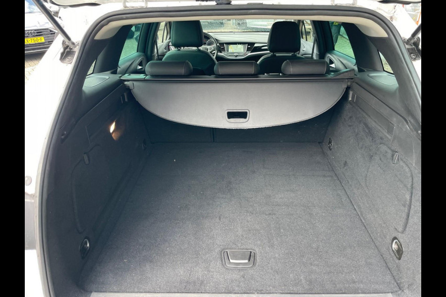 Opel Astra Sports Tourer 1.2 Design & Tech / camera / trekhaak