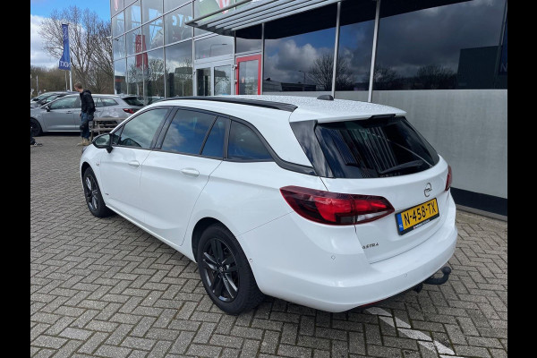 Opel Astra Sports Tourer 1.2 Design & Tech / camera / trekhaak