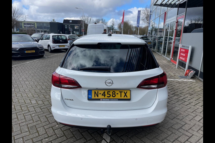 Opel Astra Sports Tourer 1.2 Design & Tech / camera / trekhaak