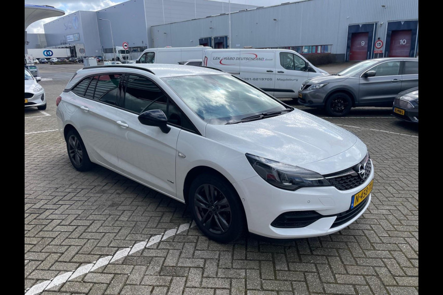 Opel Astra Sports Tourer 1.2 Design & Tech / camera / trekhaak