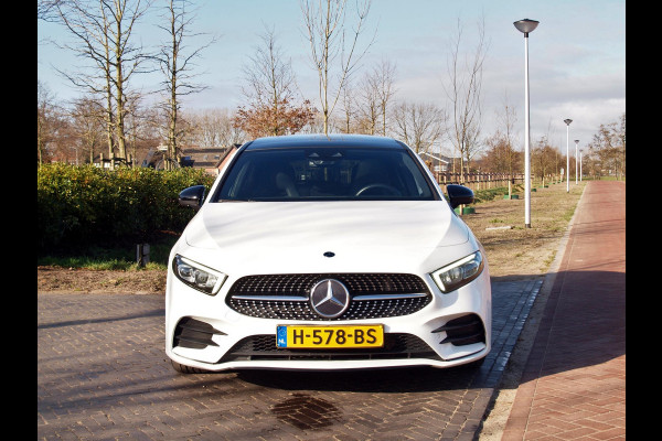 Mercedes-Benz A-Klasse 180 Business Solution AMG | Panoramadak | Camera | Apple Carplay | Cruise Control |