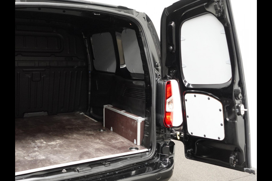 Opel Combo 1.5D L1H1 Edition Airco Cruisecontrol Navigatie Trekhaak Carplay