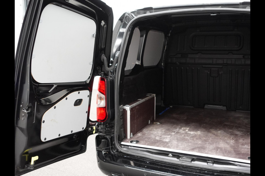 Opel Combo 1.5D L1H1 Edition Airco Cruisecontrol Navigatie Trekhaak Carplay