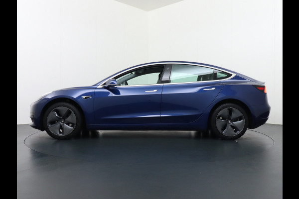 Tesla Model 3 SR+ 60kWh 325PK FSD-3 Computer AutoPilot Leder PanoDak Adaptive-Cruise Lmv 18" Camera's Elektr.-Stuur+Stoelen+Spiegels+Geheugen+ Navi LED Comfortstoelen ACC DAB Voorverwarmen interieur via App Keyless via Telefoonsleutel One-Pedal-Drive Origineel Nederlandse auto tot 11kw laden thuis! Garantie Accu tot  01-05-2028 max 160.000km 1.584kg licht!