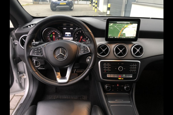 Mercedes-Benz CLA-Klasse 180 Prestige 7g Aut M2018 NAVI PDC CLIMATE CR CONTROL