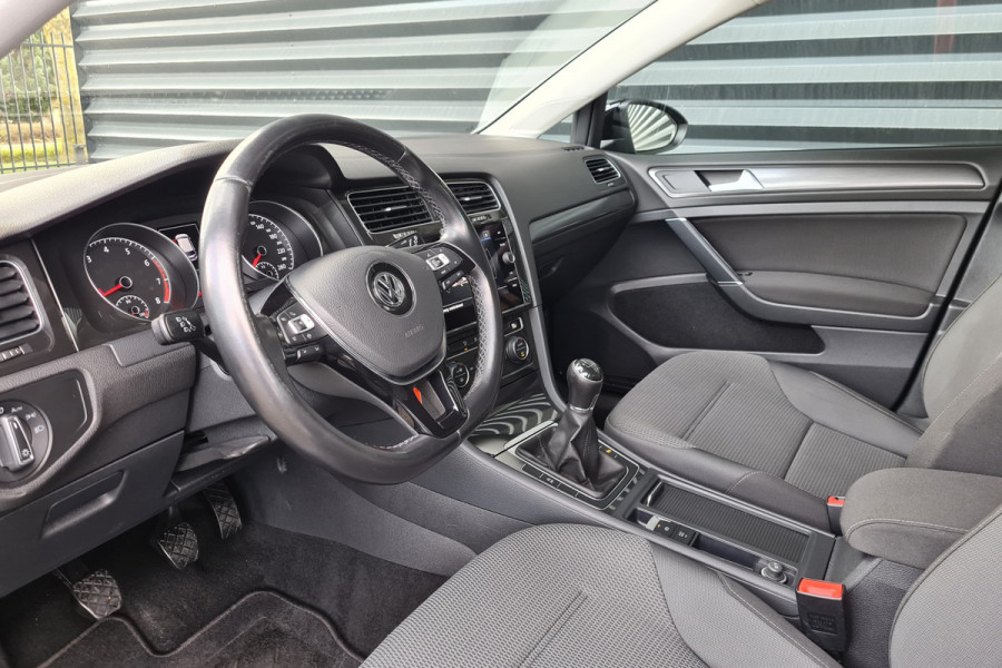 Volkswagen Golf 1.5 TSI Comfortline -App Connect-