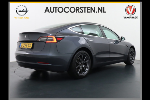 Tesla Model 3 SR+ 60kWh 325PK 18" Leder Interieur FSD-3 Computer AutoPilot PanoDak Adaptive Cruise Camera's Elektr.-Stuur+Stoelen+Spiegels+Geh Navigatiesysteem Led Comfortstoelen ACC DAB Voorverwarmen interieur via App Keyless via Telefoonsleutel One-Pedal-Drive Origineel Nederlandse auto tot 11kw laden thuis ! Garantie Accu en motor tot 16-12-2027 max 160.000km