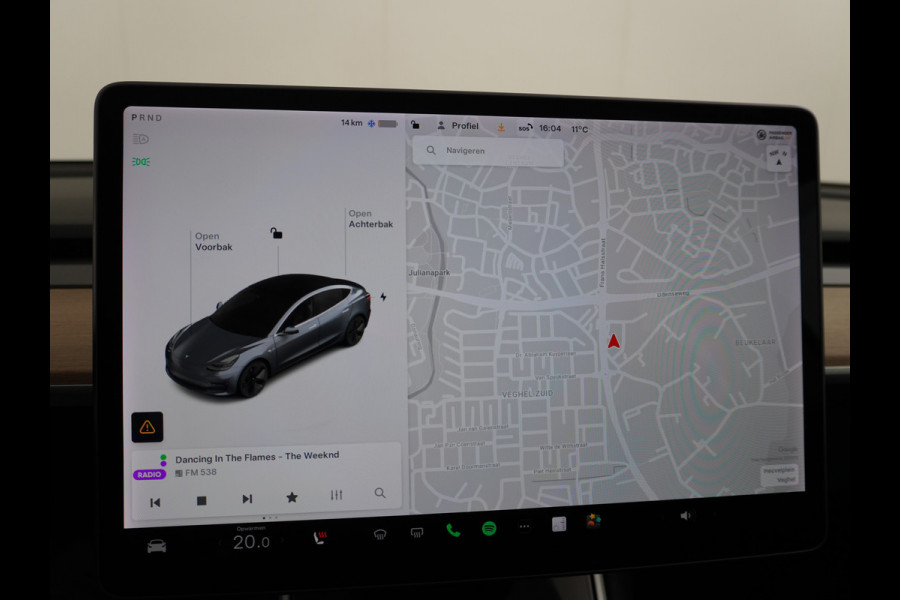 Tesla Model 3 SR+ 60kWh 325PK 18" Leder Interieur FSD-3 Computer AutoPilot PanoDak Adaptive Cruise Camera's Elektr.-Stuur+Stoelen+Spiegels+Geh Navigatiesysteem Led Comfortstoelen ACC DAB Voorverwarmen interieur via App Keyless via Telefoonsleutel One-Pedal-Drive Origineel Nederlandse auto tot 11kw laden thuis ! Garantie Accu en motor tot 16-12-2027 max 160.000km