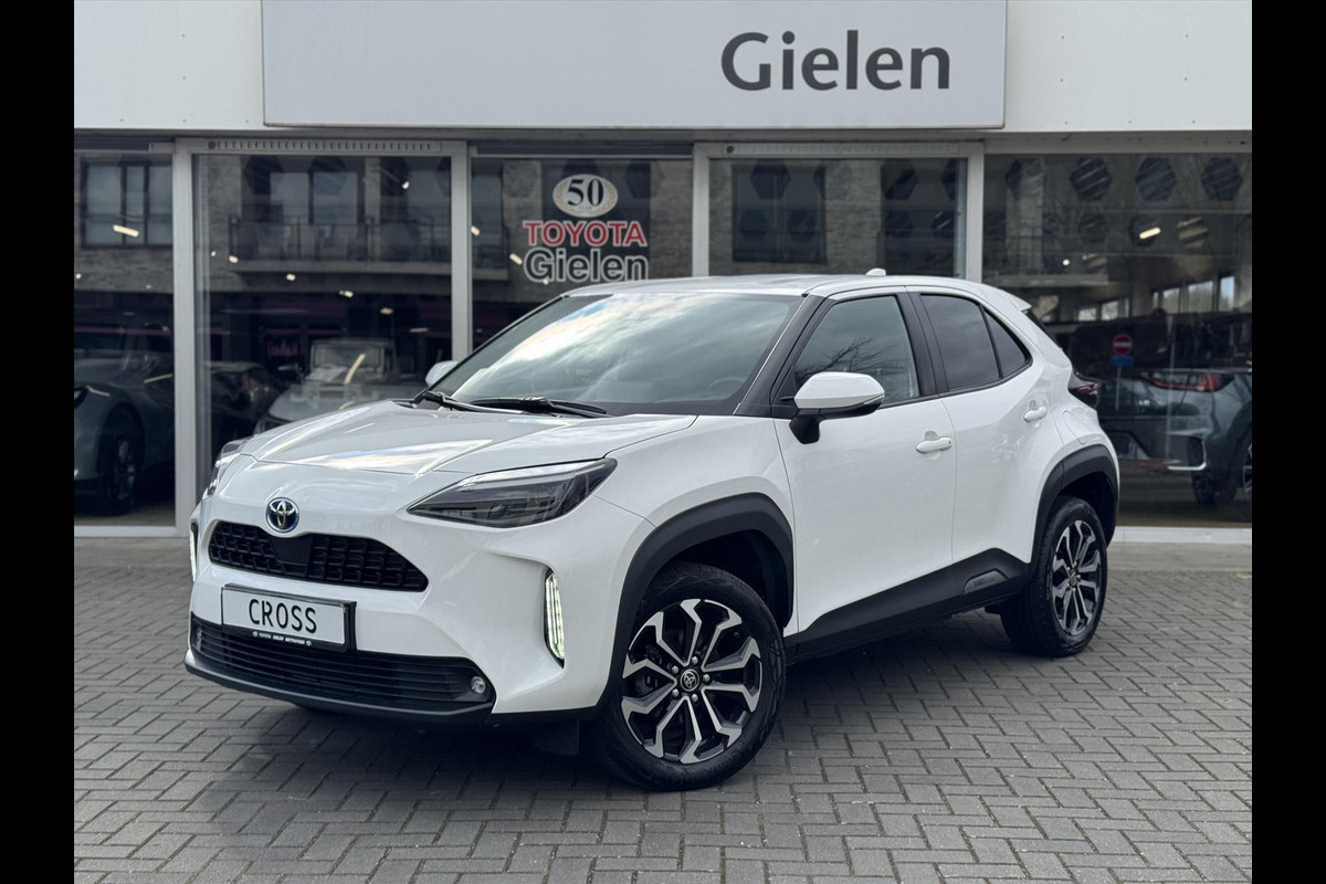 Toyota Yaris Cross 1.5 Hybrid Dynamic | 17 inch, Keyless, Privacy glass, Apple CarPlay/Android Auto, Climate control, LED