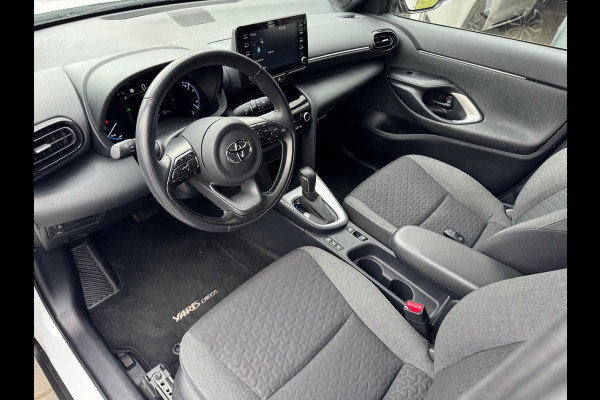 Toyota Yaris Cross 1.5 Hybrid Dynamic | 17 inch, Keyless, Privacy glass, Apple CarPlay/Android Auto, Climate control, LED