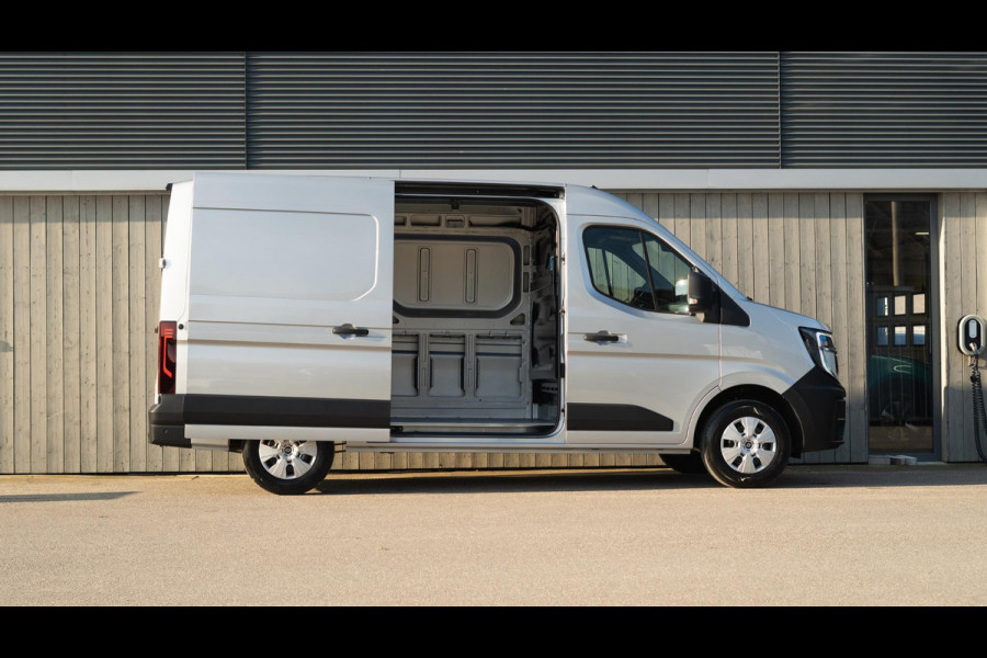 Renault Master T35 2.0 dCi 150 L2H2 Extra | BPM Vrij | Camera | Parkeersensoren | Apple Carplay