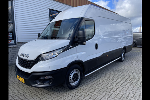 Iveco Daily 35S14V 2.3 410 automaat L4H2 ( L3H2 ) / vaste prijs rijklaar € 23.950 ex btw / lease vanaf € 428 / airco / cruise control / trekhaak 3500 kg / laadruimte 375 cm lang !