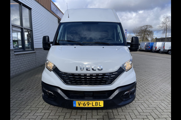 Iveco Daily 35S14V 2.3 410 automaat L4H2 ( L3H2 ) / vaste prijs rijklaar € 23.950 ex btw / lease vanaf € 428 / airco / cruise control / trekhaak 3500 kg / laadruimte 375 cm lang !