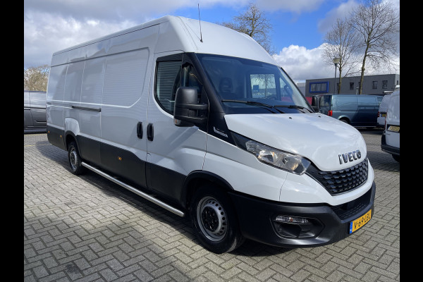 Iveco Daily 35S14V 2.3 410 automaat L4H2 ( L3H2 ) / vaste prijs rijklaar € 23.950 ex btw / lease vanaf € 428 / airco / cruise control / trekhaak 3500 kg / laadruimte 375 cm lang !