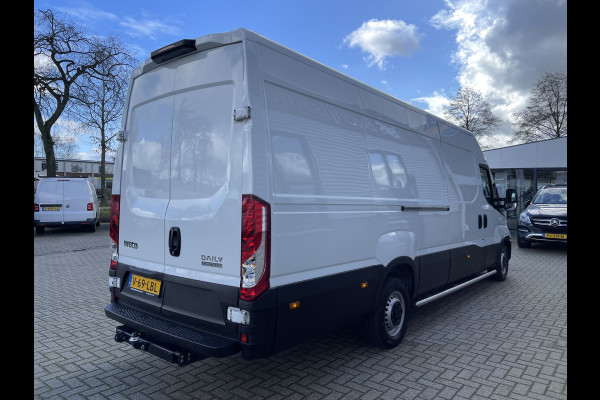 Iveco Daily 35S14V 2.3 410 automaat L4H2 ( L3H2 ) / vaste prijs rijklaar € 23.950 ex btw / lease vanaf € 428 / airco / cruise control / trekhaak 3500 kg / laadruimte 375 cm lang !