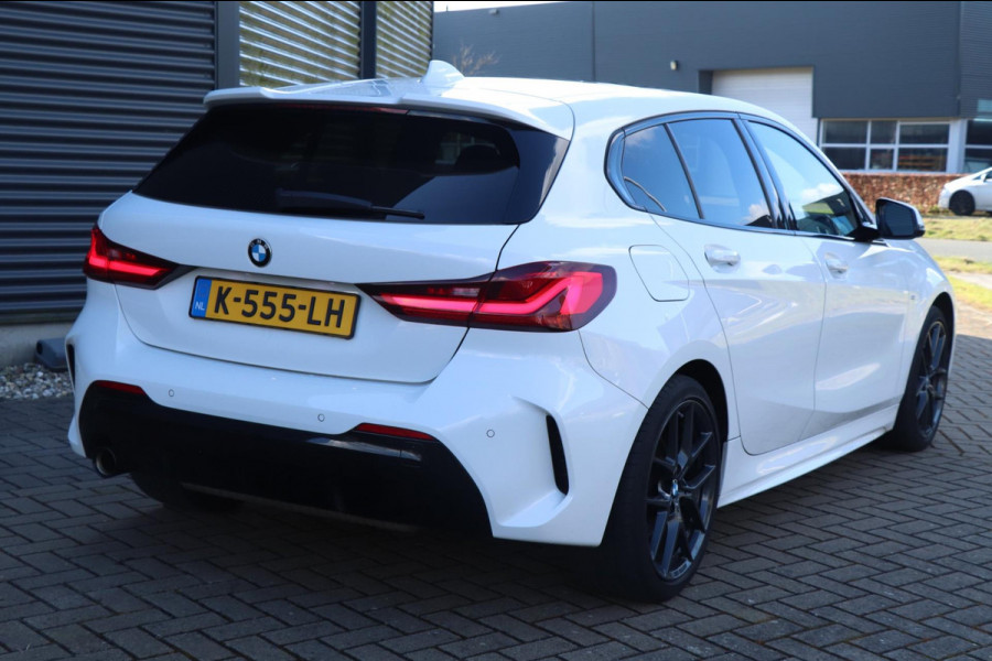 BMW 1-serie 118i | M-Sport | M-Pakket - PANO - VIRT.COCKPIT - VOL!