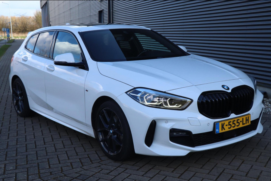 BMW 1-serie 118i | M-Sport | M-Pakket - PANO - VIRT.COCKPIT - VOL!