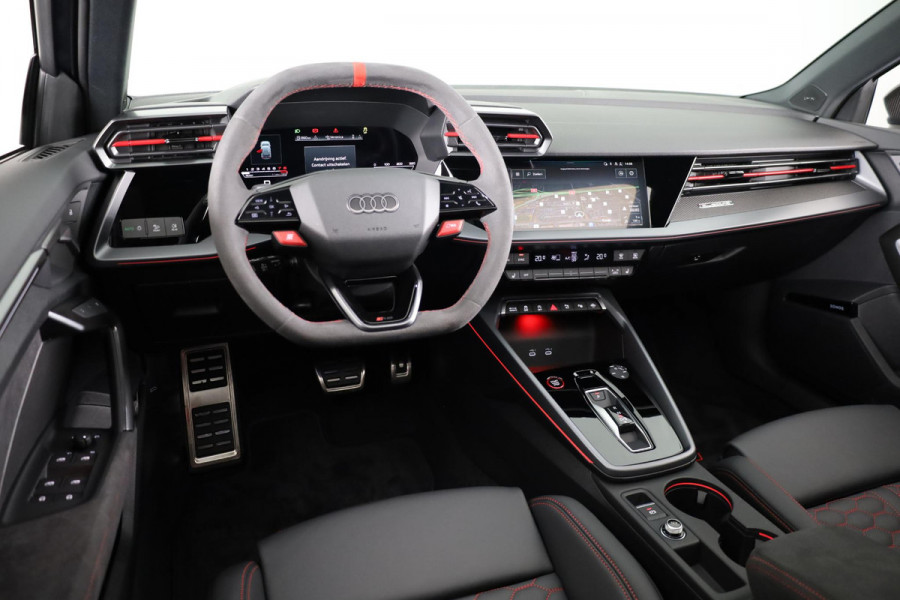 Audi RS3 Sportback 2.5 TFSI RS 3 quattro 400pk Panoramadak | RS-sportuitlaatsysteem | RS carbon glanszwart |  topsnelheid 280 km/h | Adaptief onderstel