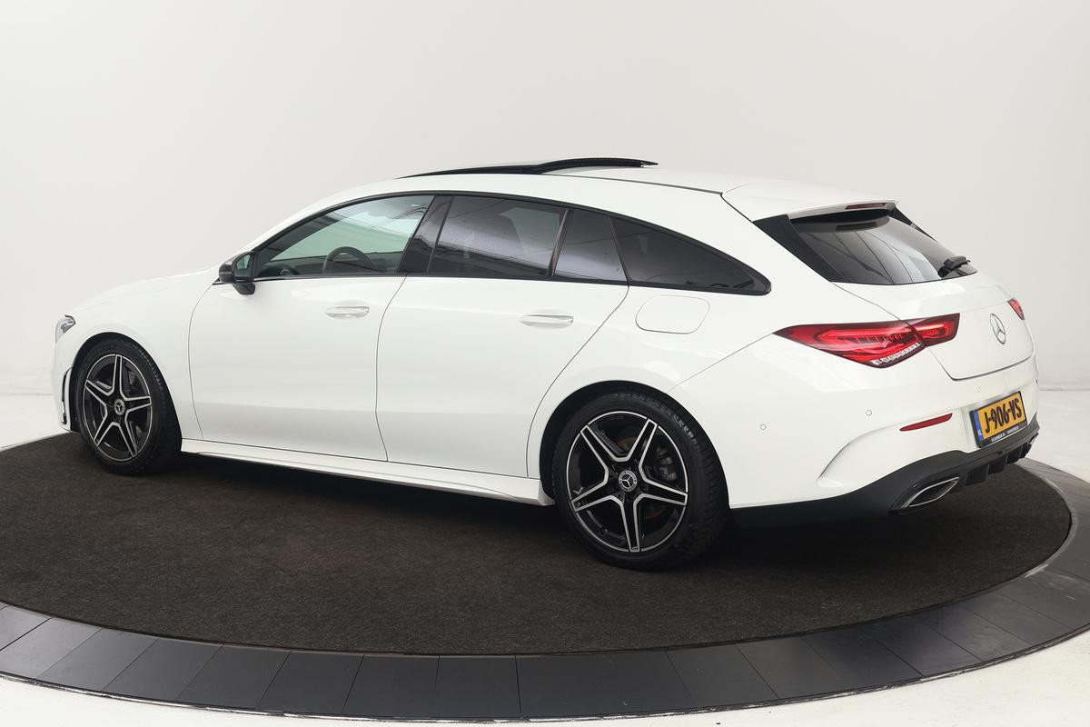 Mercedes-Benz CLA-Klasse Shooting Brake 200 AMG | Panoramadak | Carplay | Trekhaak | Matrix LED | Stoelverwarming | Keyless | Memory | Sfeerverlichting | Camera