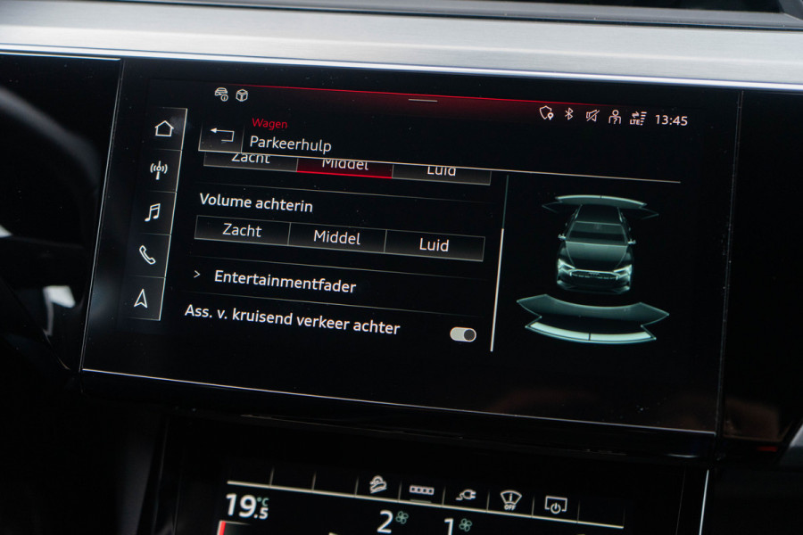 Audi e-tron S Quattro 371kW / Luchtvering/ Standkachel/ Head-Up Display/ Trekhaak/ Panoramadak/ 371kW (504PK)