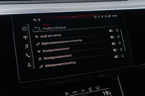 Audi e-tron S Quattro 371kW / Luchtvering/ Standkachel/ Head-Up Display/ Trekhaak/ Panoramadak/ 371kW (504PK)