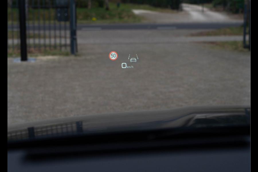 Audi e-tron S Quattro 371kW / Luchtvering/ Standkachel/ Head-Up Display/ Trekhaak/ Panoramadak/ 371kW (504PK)