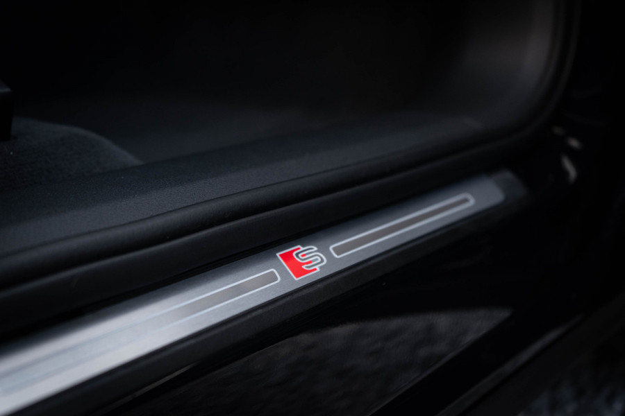 Audi e-tron S Quattro 371kW / Luchtvering/ Standkachel/ Head-Up Display/ Trekhaak/ Panoramadak/ 371kW (504PK)