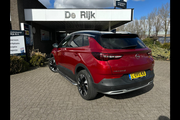 Opel Grandland X 1.2 Turbo Ultimate | Navi, 360 Camera, Stoel+Stuurverw., El. A.klep, Carplay/Android, 18'' LMV |