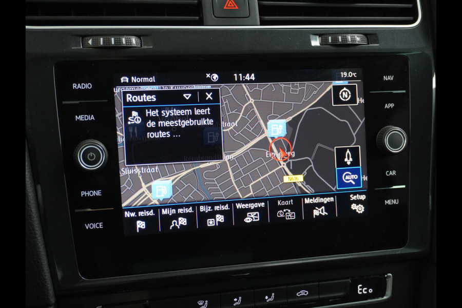 Volkswagen e-Golf AUT. Adaptive Cruise Apple Carplay Android Navi Climatronic Pdc Led Regen-Lichtsensor 36kWh Privacy Glas Bluetooth Spiegelpakket Car-Net App-Connect Wifi E-DITION 1e Eigenaar