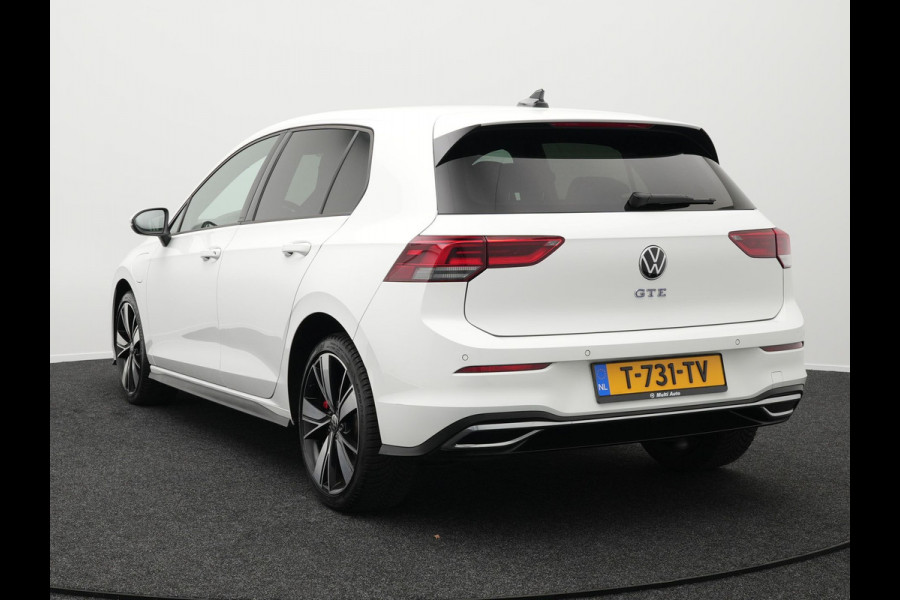 Volkswagen Golf GTE Plug In Hybrid 245pk PHEV | Panodak | Adaptive Cruise | Trekhaak af Fabriek | Virtual | Apple Carplay | IQ Drive | Navi Full Map | 18"L.M | Stuurverwarming | Sfeerverlichting |