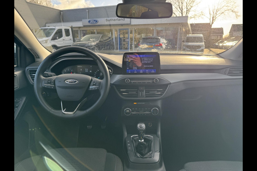 Ford Focus 1.0 EcoBoost Hybrid Active Style 125pk | Panoramadak | Winter Pack | Camera | Navigatie | Cruise control