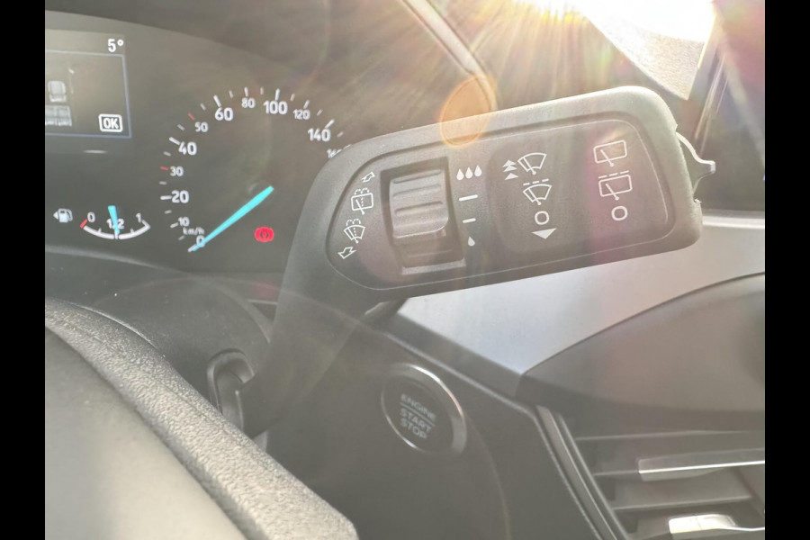 Ford Focus 1.0 EcoBoost Hybrid Active Style 125pk | Panoramadak | Winter Pack | Camera | Navigatie | Cruise control