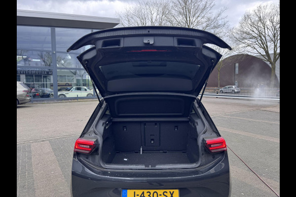 Volkswagen ID.3 First Plus 58 kWh STOELVERWARMING| KEYLESS| CAMERA| APPLE CARPLAY/ANDROID AUTO| RIJKLAARPRIJS INCL. 12 MAANDEN BOVAG GARANTIE|