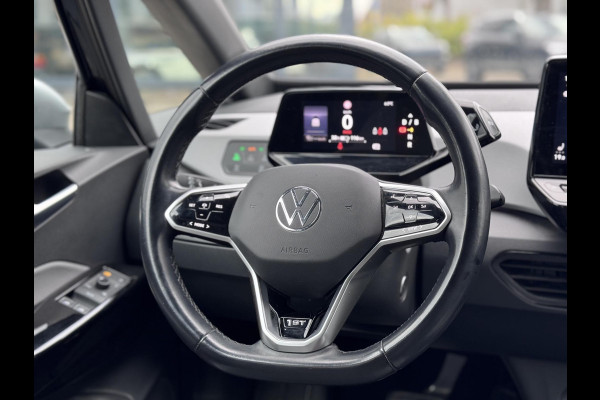 Volkswagen ID.3 First Plus 58 kWh STOELVERWARMING| KEYLESS| CAMERA| APPLE CARPLAY/ANDROID AUTO| RIJKLAARPRIJS INCL. 12 MAANDEN BOVAG GARANTIE|