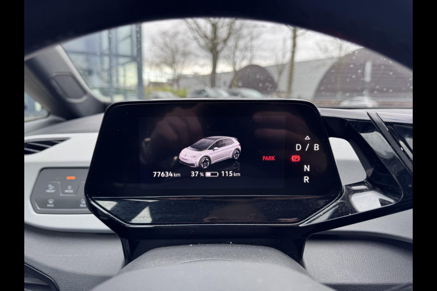 Volkswagen ID.3 First Plus 58 kWh STOELVERWARMING| KEYLESS| CAMERA| APPLE CARPLAY/ANDROID AUTO| RIJKLAARPRIJS INCL. 12 MAANDEN BOVAG GARANTIE|