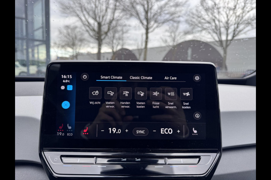 Volkswagen ID.3 First Plus 58 kWh STOELVERWARMING| KEYLESS| CAMERA| APPLE CARPLAY/ANDROID AUTO| RIJKLAARPRIJS INCL. 12 MAANDEN BOVAG GARANTIE|