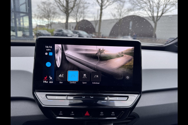 Volkswagen ID.3 First Plus 58 kWh STOELVERWARMING| KEYLESS| CAMERA| APPLE CARPLAY/ANDROID AUTO| RIJKLAARPRIJS INCL. 12 MAANDEN BOVAG GARANTIE|