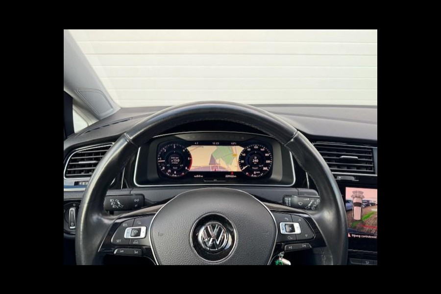 Volkswagen GOLF Variant 1.6 TDI Highline-7.5 Virtual cockpit