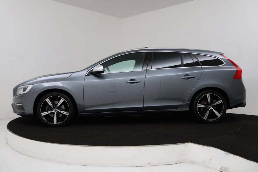 Volvo V60 2.0 T4 Business Sport (PANORAMADAK, STOELVERWARMING, CAMERA, LEER, PARKEERSENSOREN, NL-AUTO, GOED ONDERHOUDEN)