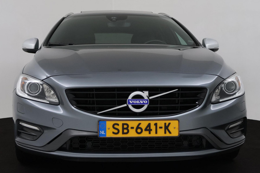 Volvo V60 2.0 T4 Business Sport (PANORAMADAK, STOELVERWARMING, CAMERA, LEER, PARKEERSENSOREN, NL-AUTO, GOED ONDERHOUDEN)