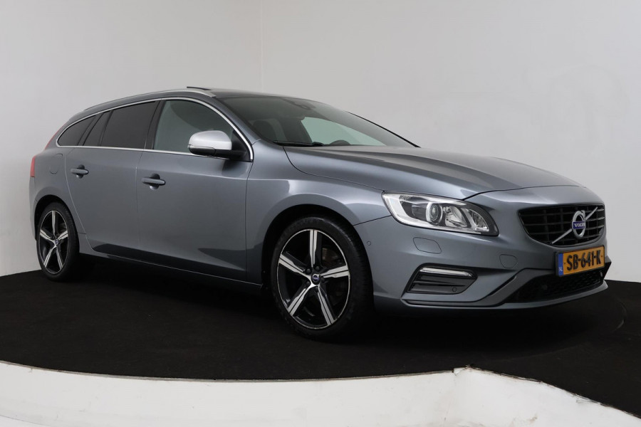Volvo V60 2.0 T4 Business Sport (PANORAMADAK, STOELVERWARMING, CAMERA, LEER, PARKEERSENSOREN, NL-AUTO, GOED ONDERHOUDEN)