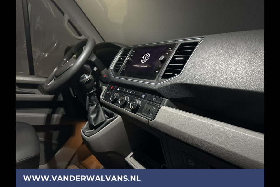 Volkswagen Crafter 2.0 TDI 141pk L3H2 L2H1 Euro6 Airco | 3000kg Trekhaak | Camera | Navigatie | Apple Carplay Android Auto, Cruisecontrol, Parkeersensoren, Dakdragers, Bijrijdersbank