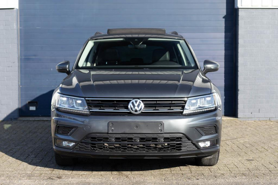 Volkswagen Tiguan 1.5 TSI ACT Panoramadak Leder DSG Automaat 360 Camera