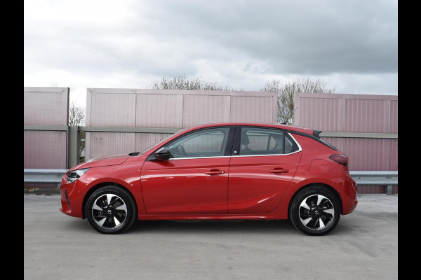 Opel CORSA-E Level 3 50 kWh NAVIGATIE "10 | CARPLAY | ACHTERUITRIJCAMERA MET SENSOREN | 1-FASE | WINTERPAKKET | 6.745km