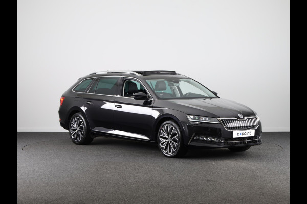 Škoda Superb Combi 1.4 TSI iV Laurin & Klement 218 pk Automaat (DSG) | Navigatie | Panoramadak | Trekhaak (wegklapbaar) | Parkeersensoren | Achteruitrijcamera |  Stoelverwarming / ventilatie |