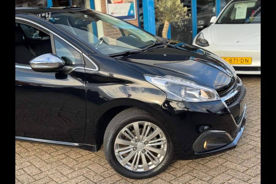 Peugeot 208 1.2 PureTech Blue Lease Executive 2018 NAVI NAP