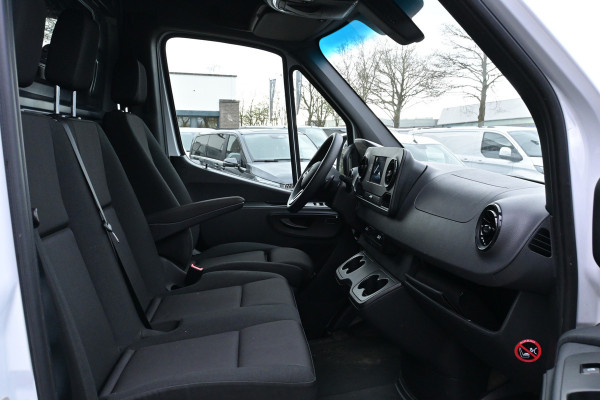 Mercedes-Benz Sprinter 317 CDI L3H2 MBUX navigatie met camera en parkeersensoren, Stoelverwarming, Brake assyst