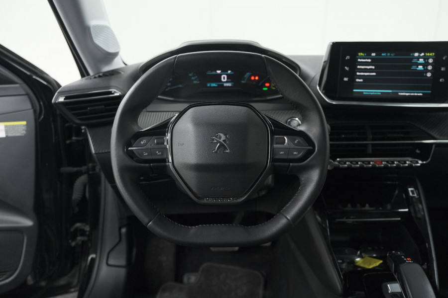 Peugeot e-208 EV Allure 50 kWh | 3 Fase | Camera | Stoelverwarming | Navigatie | Apple Carplay